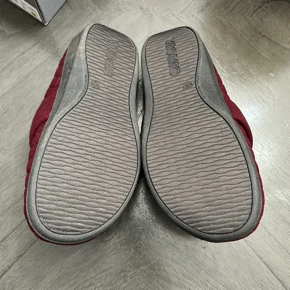 Vionic Carlin Flannel Wine - Picture 3 of 14